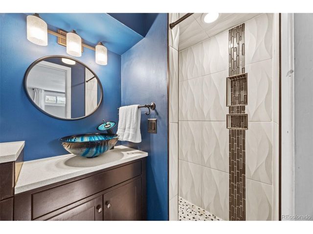 6171 Hoyt St, Arvada, CO 80004