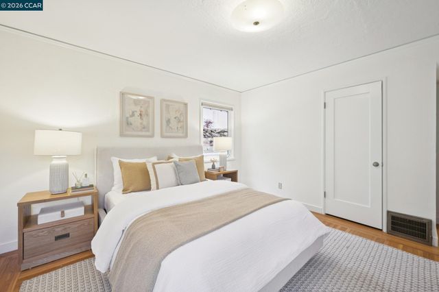 3927 Canon Ave, Oakland, CA 94602