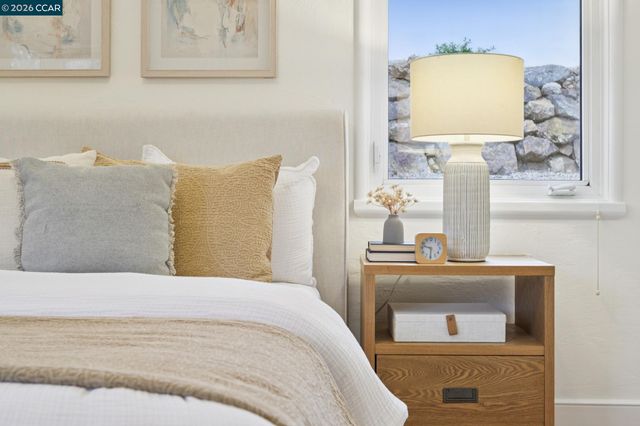 3927 Canon Ave, Oakland, CA 94602