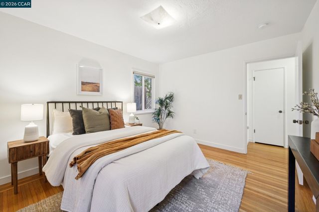 3927 Canon Ave, Oakland, CA 94602