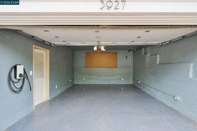 3927 Canon Ave, Oakland, CA 94602