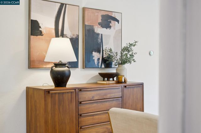 3927 Canon Ave, Oakland, CA 94602