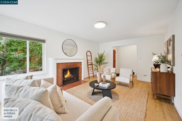 3927 Canon Ave, Oakland, CA 94602