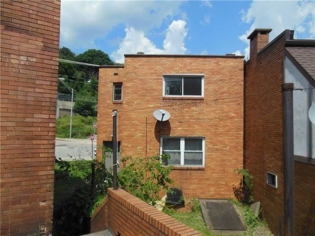 2501 Transport Street, Overbrook, PA 15234