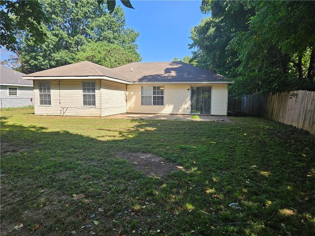 1901 Dogwood Place, Springdale, AR 72762