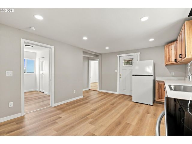 954 Ne NORWAY St, Salem, OR 97301