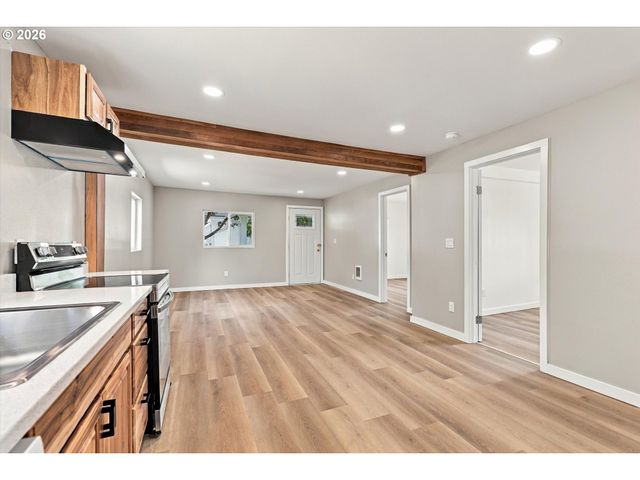 954 Ne NORWAY St, Salem, OR 97301