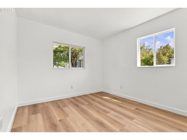 954 Ne NORWAY St, Salem, OR 97301