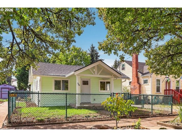 954 Ne NORWAY St, Salem, OR 97301