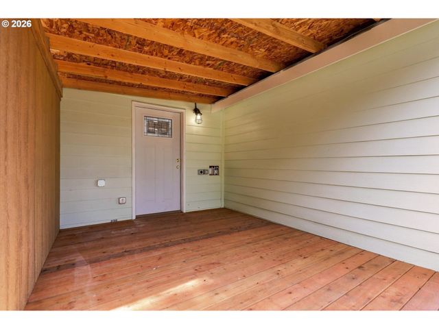 954 Ne NORWAY St, Salem, OR 97301