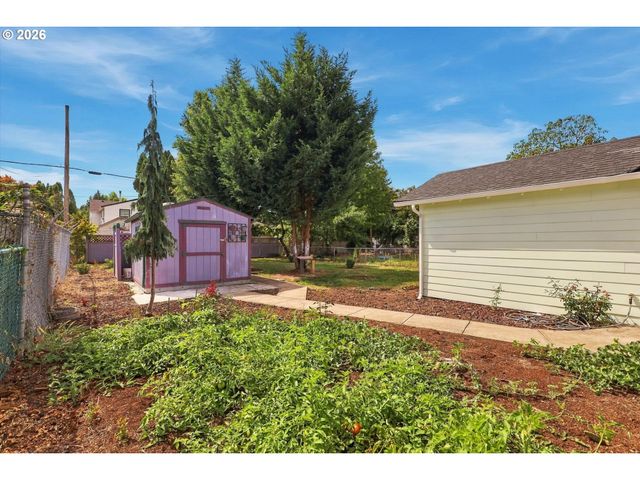 954 Ne NORWAY St, Salem, OR 97301