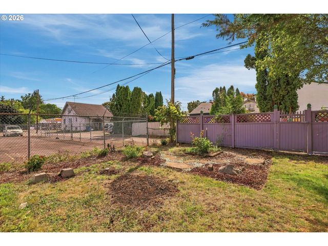 954 Ne NORWAY St, Salem, OR 97301