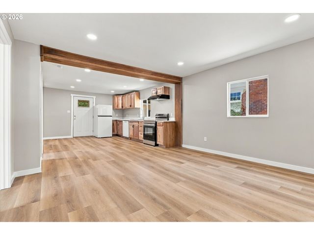 954 Ne NORWAY St, Salem, OR 97301