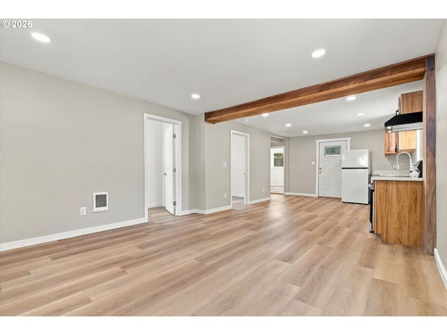 954 Ne NORWAY St, Salem, OR 97301