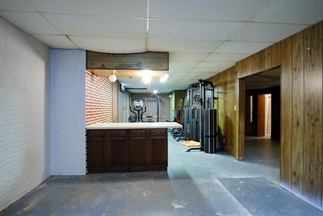 208 1st Street, Parkersburg, IA 50665