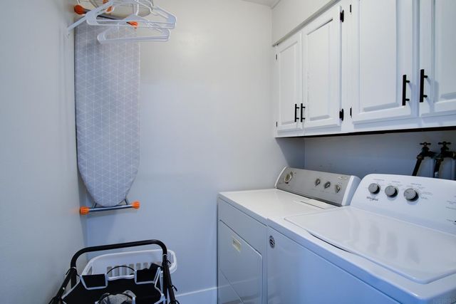 208 1st Street, Parkersburg, IA 50665
