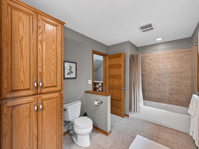4975 Johnson Avenue, White Bear Lake, MN 55110