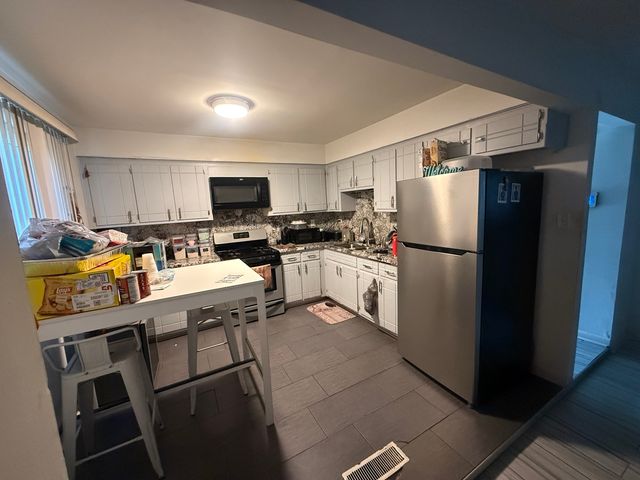 15205 Dorchester Avenue, Dolton, IL 60419