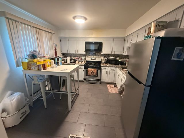 15205 Dorchester Avenue, Dolton, IL 60419