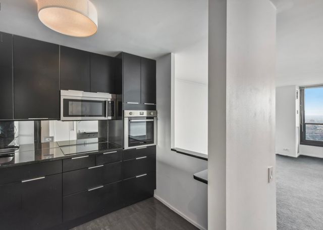 1030 N State Street 41A, Chicago, IL 60610