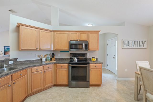 2406 Cumberland Way, Crestview, FL 32536