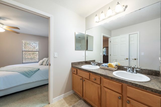 2406 Cumberland Way, Crestview, FL 32536