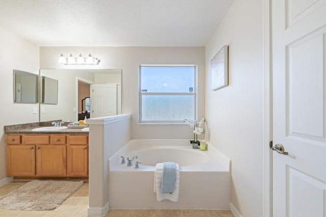 2406 Cumberland Way, Crestview, FL 32536