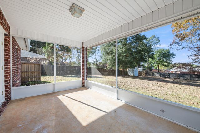 2406 Cumberland Way, Crestview, FL 32536