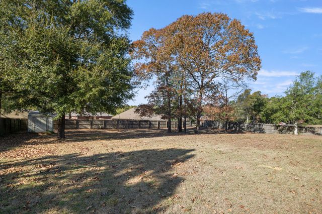 2406 Cumberland Way, Crestview, FL 32536