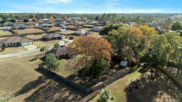 2406 Cumberland Way, Crestview, FL 32536