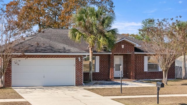 2406 Cumberland Way, Crestview, FL 32536