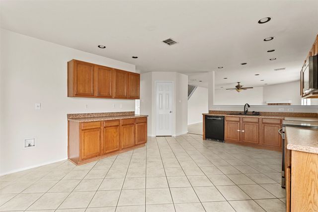 1416 Erin Drive, Burleson, TX 76028