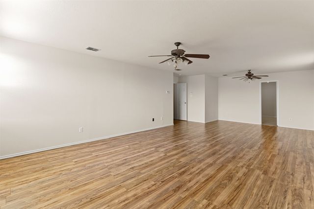 1416 Erin Drive, Burleson, TX 76028