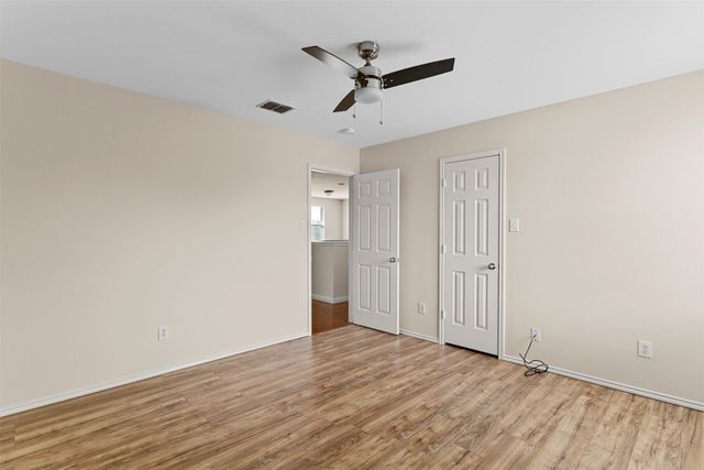 1416 Erin Drive, Burleson, TX 76028