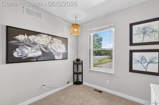 14232 North Road, Fenton, MI 48430