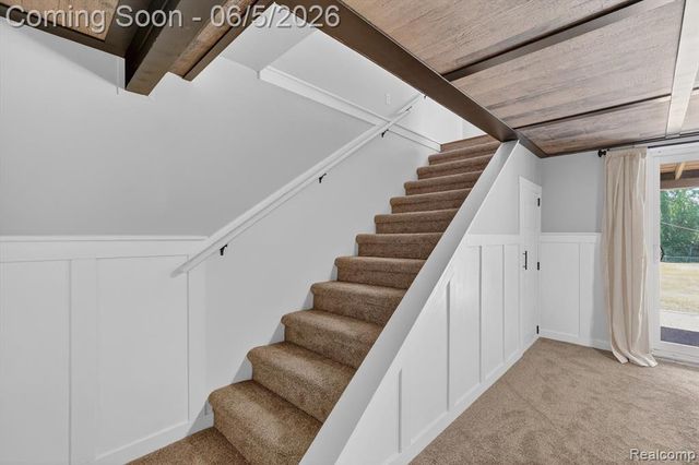 14232 North Road, Fenton, MI 48430