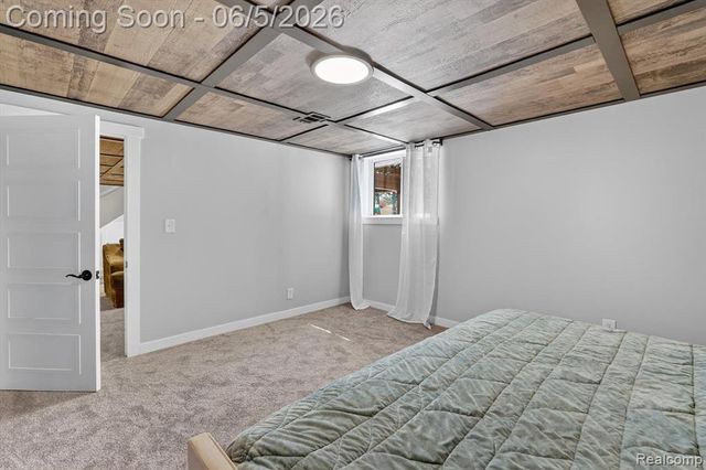 14232 North Road, Fenton, MI 48430