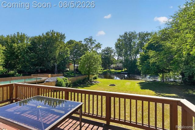 14232 North Road, Fenton, MI 48430