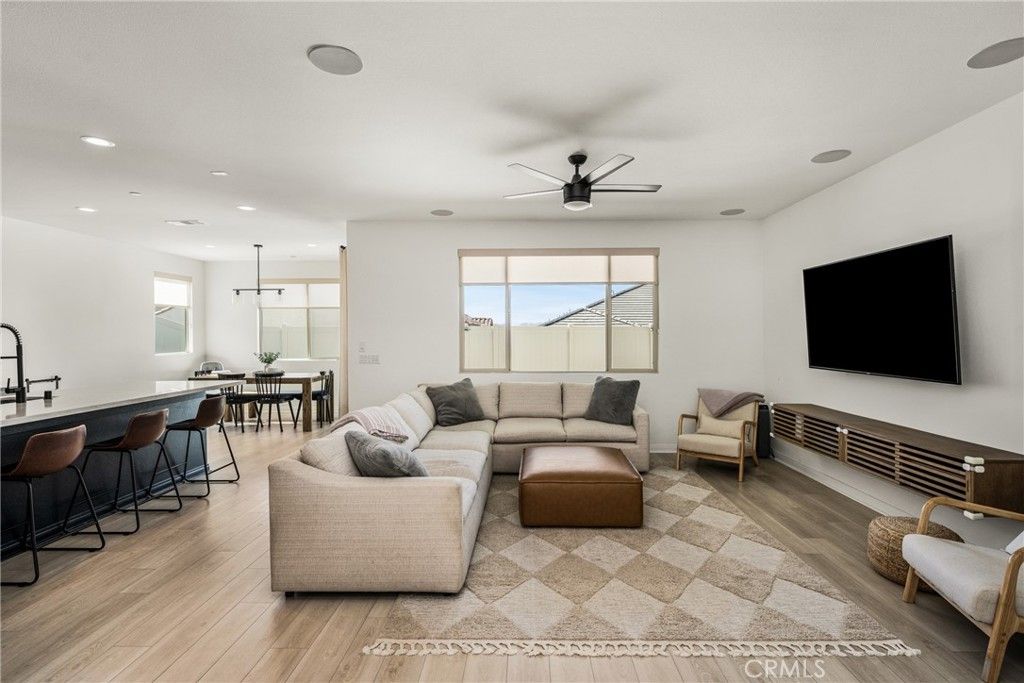 Image 13 of property listing at 29807 Pumpwood Court, Menifee, CA 92584