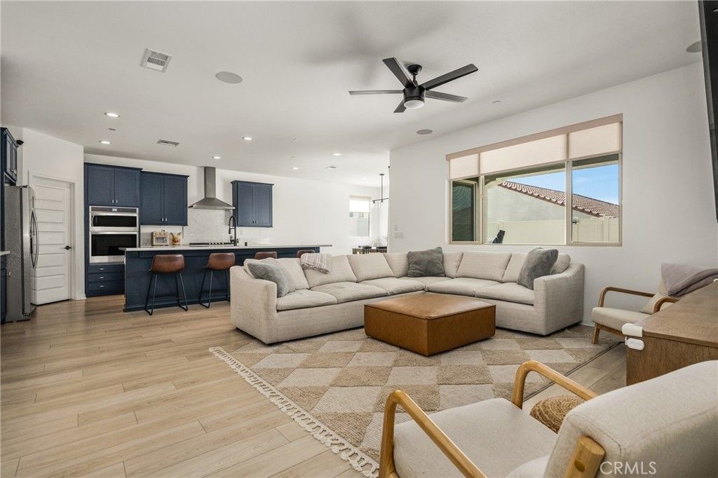 Image 14 of property listing at 29807 Pumpwood Court, Menifee, CA 92584