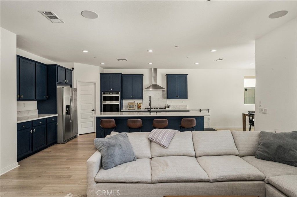 Image 15 of property listing at 29807 Pumpwood Court, Menifee, CA 92584