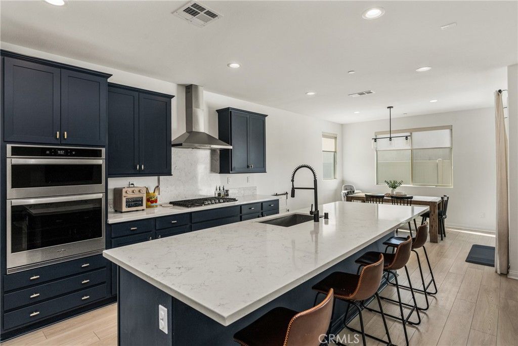 Image 18 of property listing at 29807 Pumpwood Court, Menifee, CA 92584