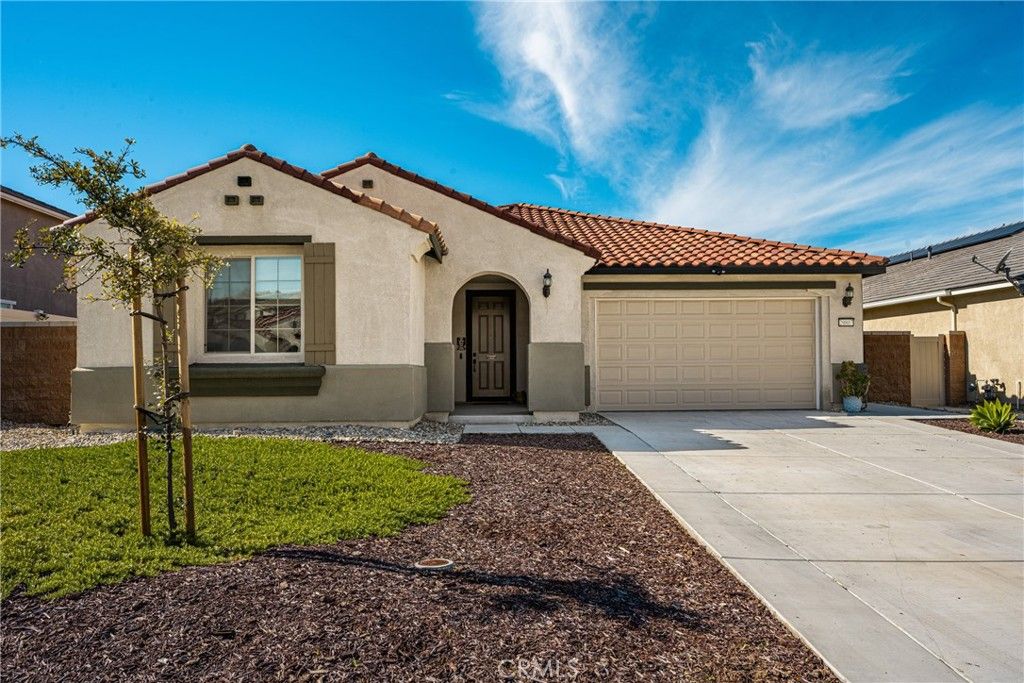 Image 2 of property listing at 29807 Pumpwood Court, Menifee, CA 92584