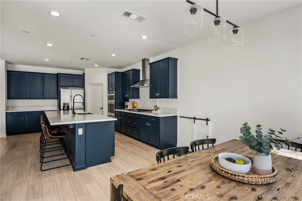 Image 22 of property listing at 29807 Pumpwood Court, Menifee, CA 92584