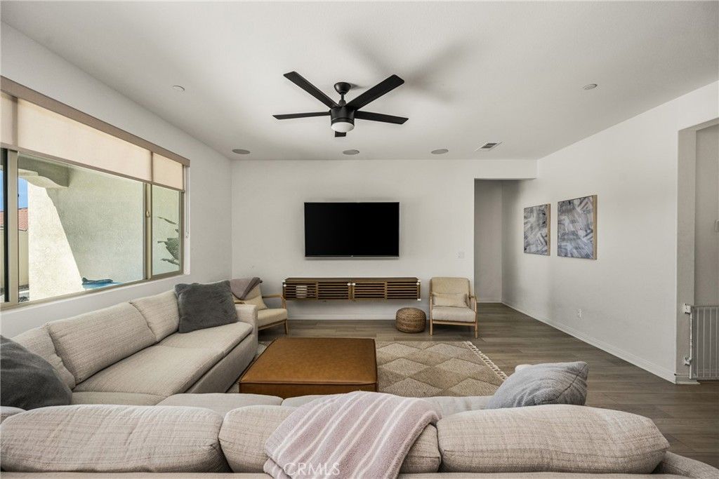 Image 30 of property listing at 29807 Pumpwood Court, Menifee, CA 92584