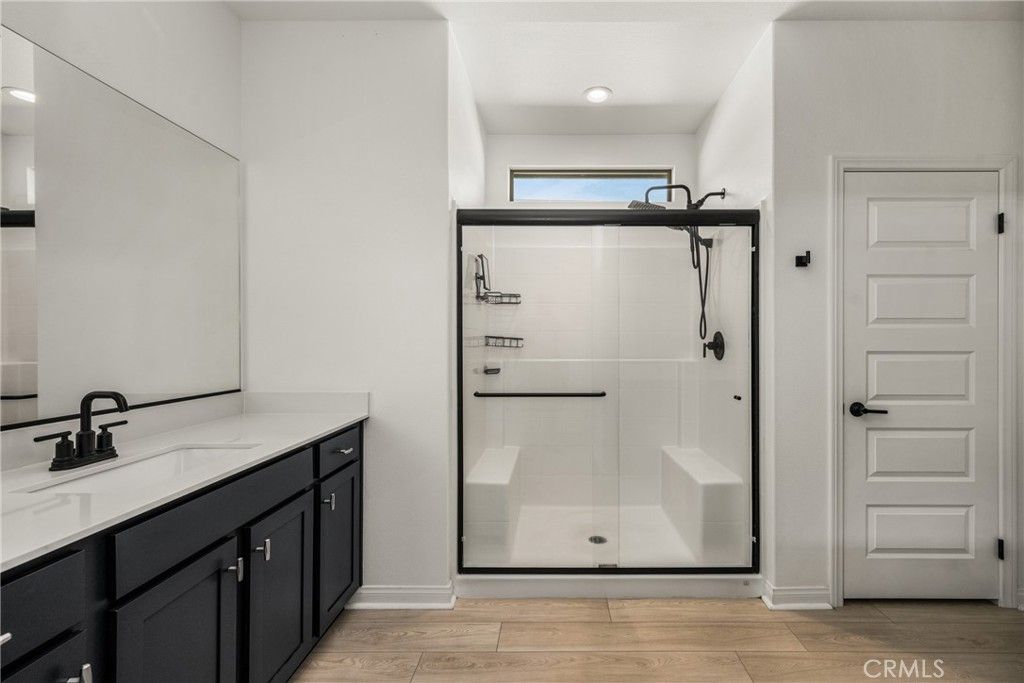 Image 37 of property listing at 29807 Pumpwood Court, Menifee, CA 92584