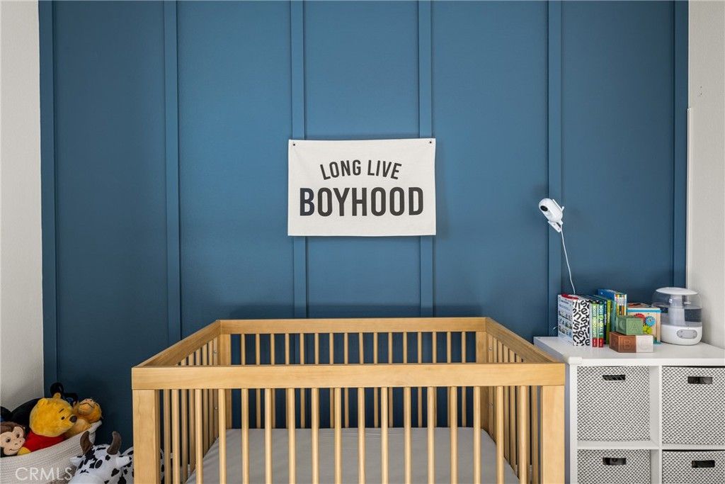 Image 7 of property listing at 29807 Pumpwood Court, Menifee, CA 92584