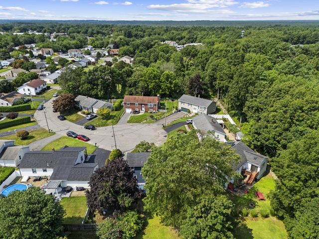 10 Rounseville St, New Bedford, MA 02745