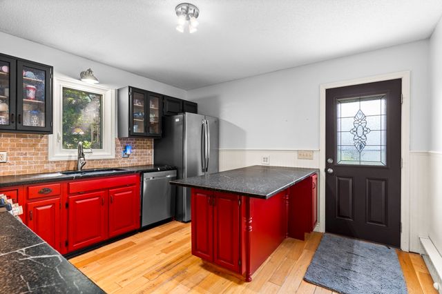 10 Rounseville St, New Bedford, MA 02745