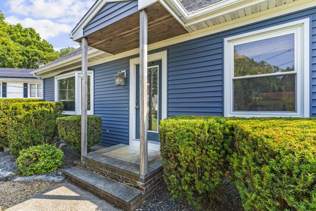 10 Rounseville St, New Bedford, MA 02745